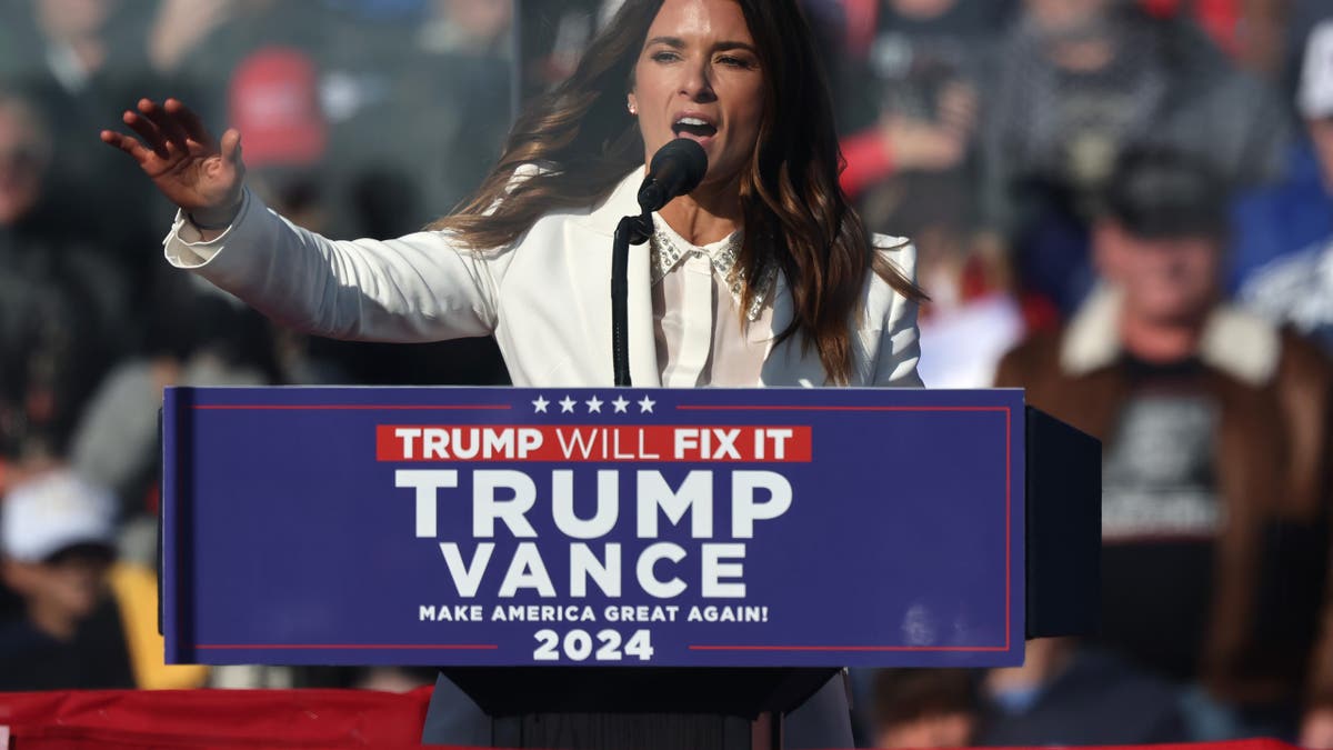 Danica Patrick speaking at a campaign rally in Lititz, Pennsylvania