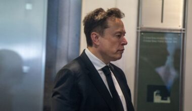 Elon Musk testifies in a case that could change the path of AI
