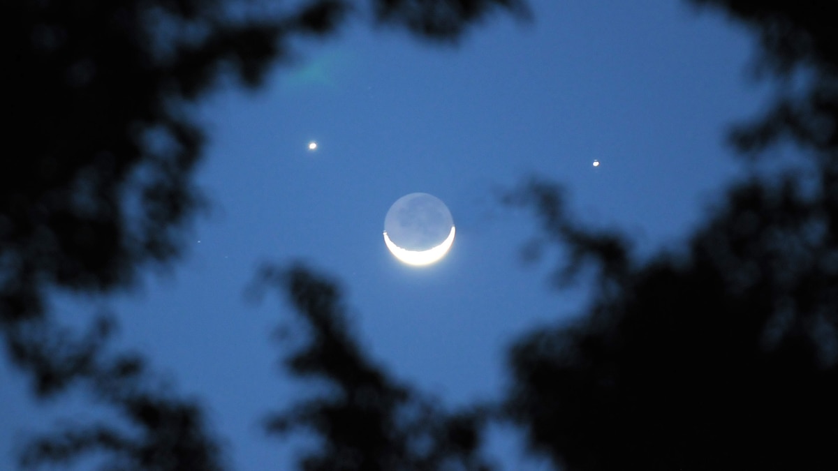 How to see 3 planets line up in a dramatic display in the April sky