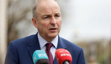 Taoiseach 'absolutely shocked' by suspected dissident republican bomb attack on PSNI - The Journal