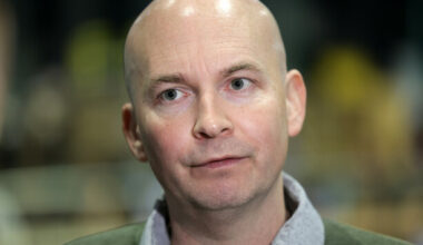 Paul Murphy TD calls for ‘greedy’ Sky to drop legal action against dodgy box users - The Journal