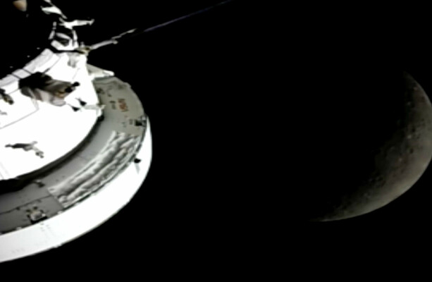 NASA regains communications with astronauts after expected blackout - The Journal