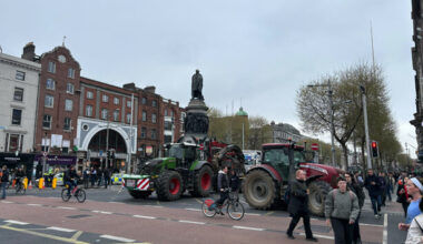 'Very significant disruption' to Dublin Bus services as protestors block O'Connell Bridge - The Journal