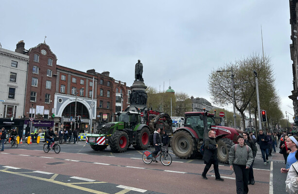 'Very significant disruption' to Dublin Bus services as protestors block O'Connell Bridge - The Journal