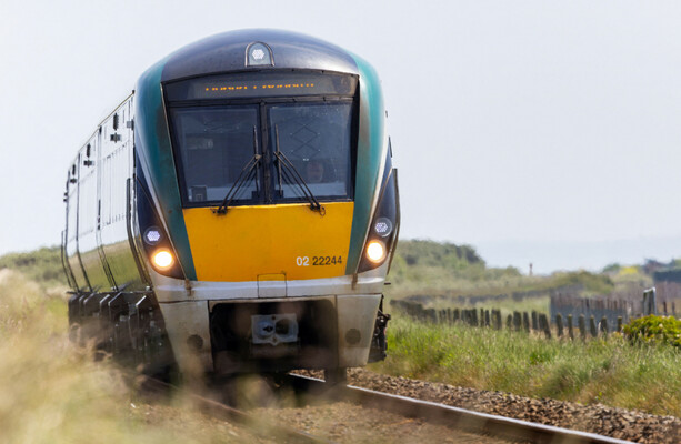 Westport services suspended after fire in undercarriage of train between Athlone and Roscommon - The Journal
