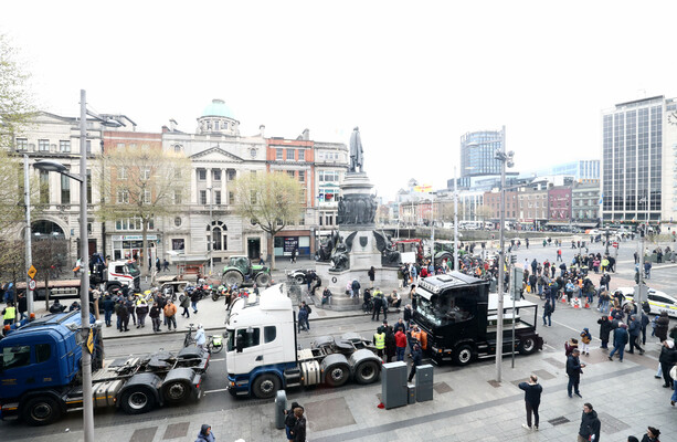 Fuel protests to continue after no agreement reached in government meeting with representatives