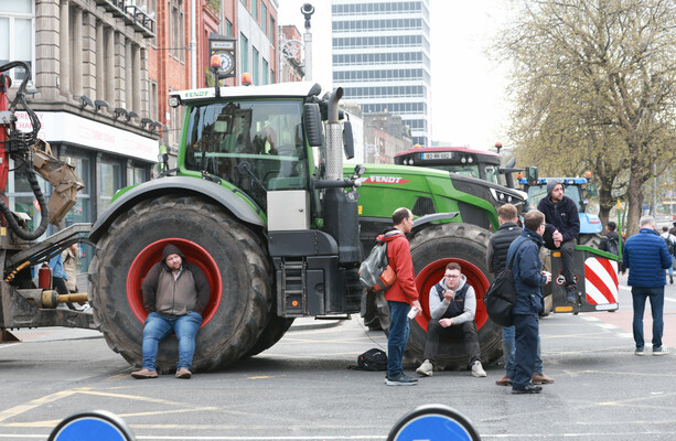 Government close to finalising fuel support package as talks deemed 'positive'