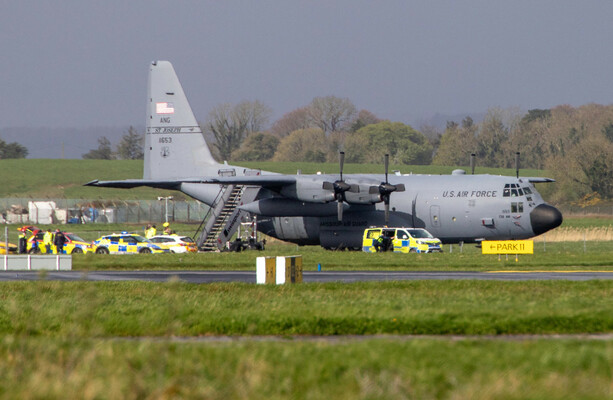 Man attacked US military airplane with hatchet at Shannon Airport this morning - The Journal
