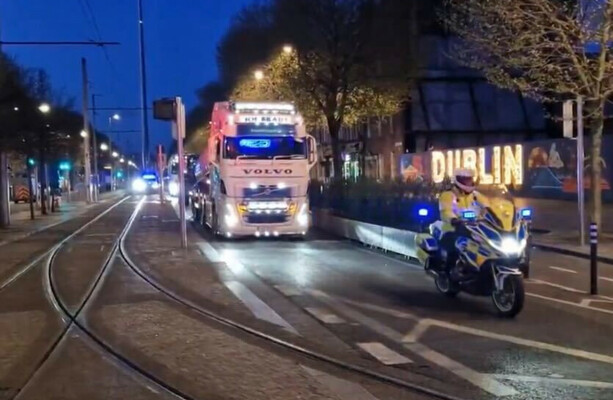 Hundreds of gardaí clear fuel protesters from O’Connell Street and M50 in overnight operation