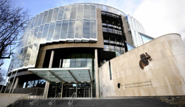 Detective Garda charged with facilitating 'serious offence' by organised crime gang - The Journal