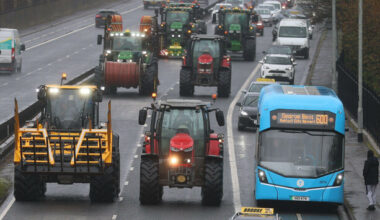 Tractors cause traffic disruption in Belfast with go-slow convoy protesting fuel prices - The Journal