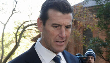 Decorated Australian soldier charged with war crimes vows to clear his name - The Journal