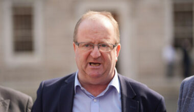 Independent Ireland leader says he is in talks to recruit Fianna Fáil and Fine Gael councillors