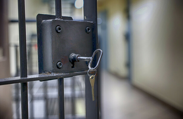 Overcrowding in prisons across the country allowing gangs to 'thrive' - The Journal