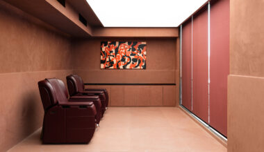 Spaces "melt into one another" at Geetanjali Salon in Ahmedabad