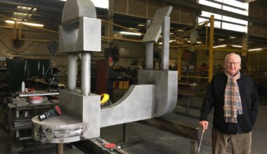 Queenstown sculptor still creating at 92