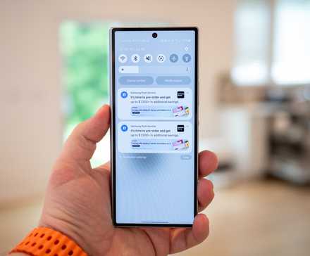 Notification ads on the Samsung Galaxy Z Fold 6