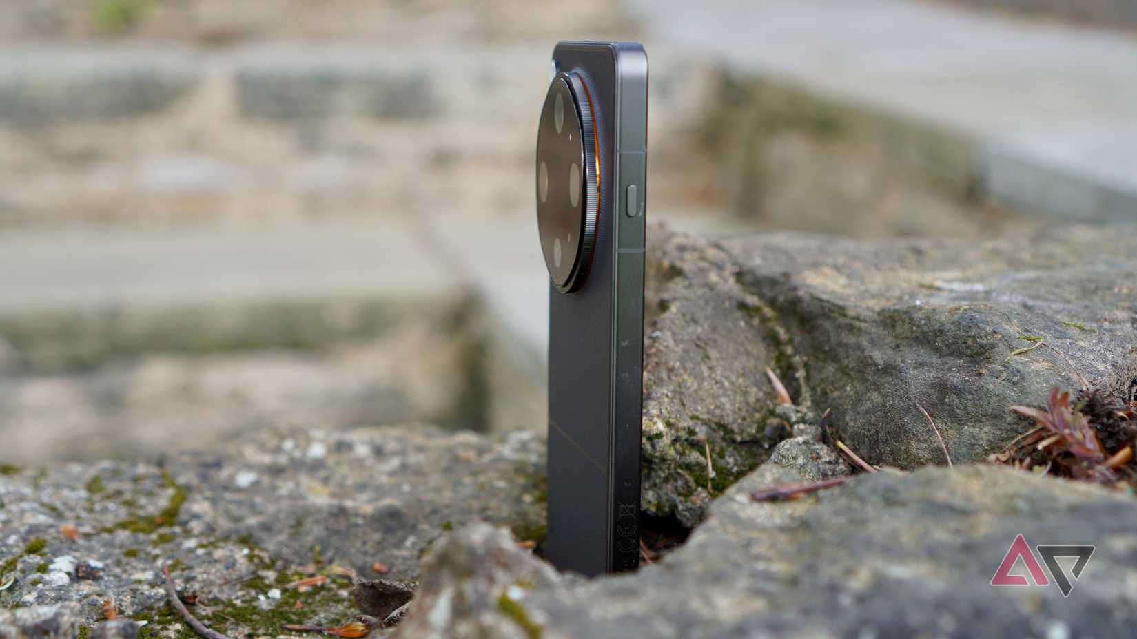 The side of the Oppo Find X9 Ultra