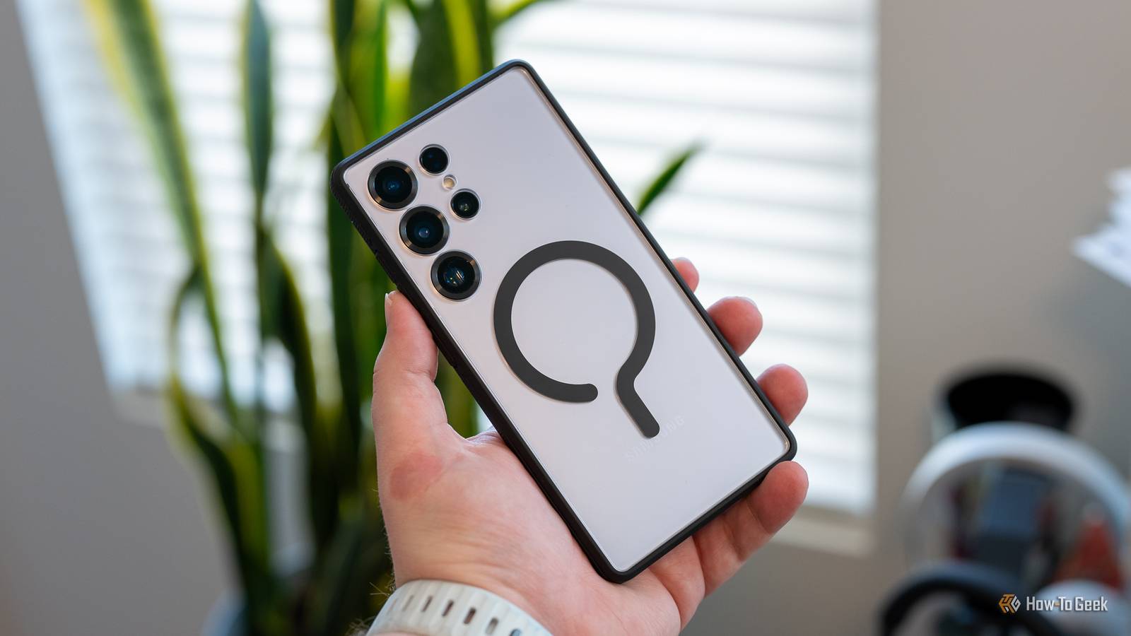 I haven't used a phone case in years—here's why Samsung forced me to change my ways