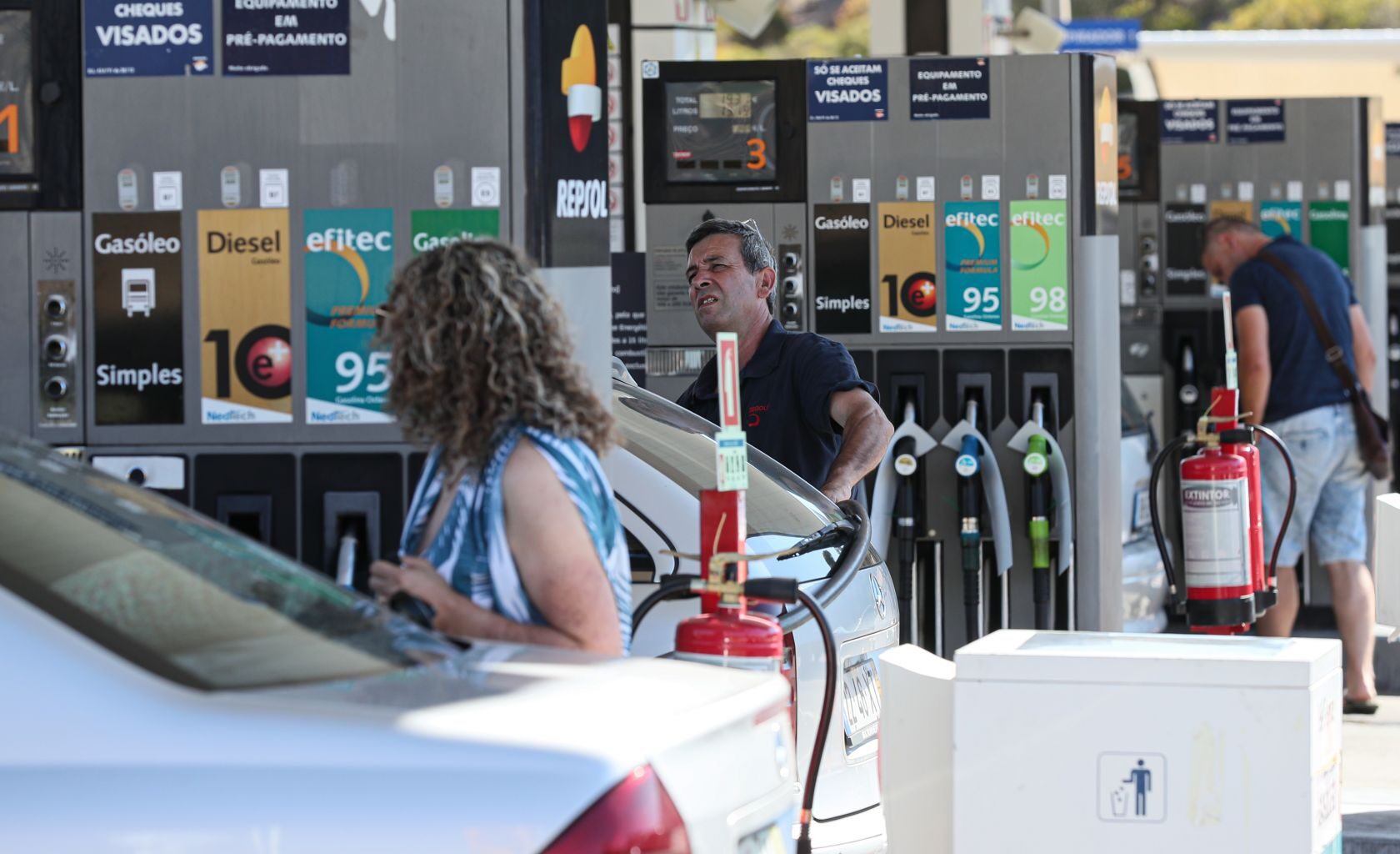 Fuel price drop announced - The Portugal News