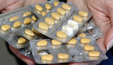 Australians skipping, delaying medicine due to cost of living