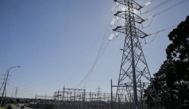 Is it time to split electricity gentailers?