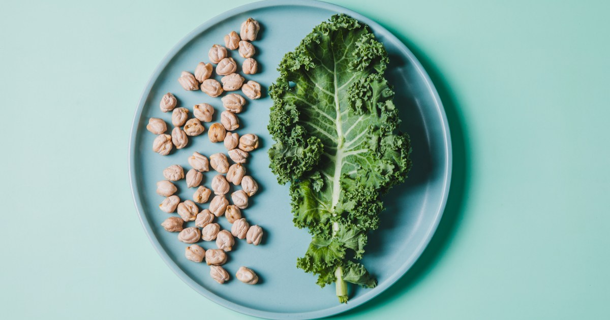 Should You Be Focusing on Protein or Fiber? Dietitians Weigh In