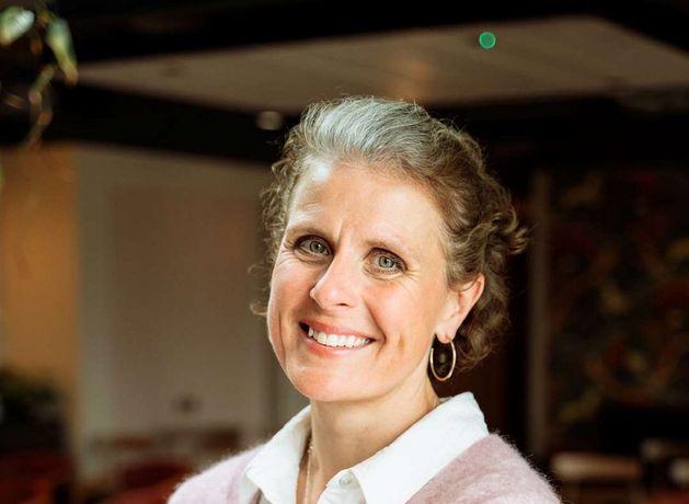 ‘We had to get to know each other again’ – Catherine Carr on being separated from her sister at 11 and ‘messy’ sibling relationships