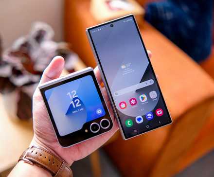 samsung Galaxy Z Fold 6 5G and Z Flip 6 5G in hand
