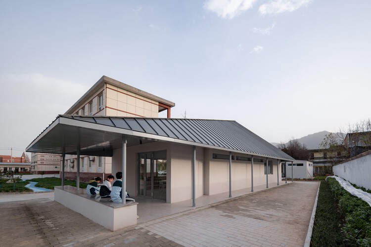 Samsung Library No. 3, supported by the Shaanxi Hope Project / Wall Architects of XAUAT - Exterior Photography, Concrete