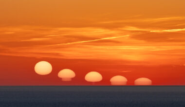 See Explanation.  Clicking on the picture will download
the highest resolution version available.