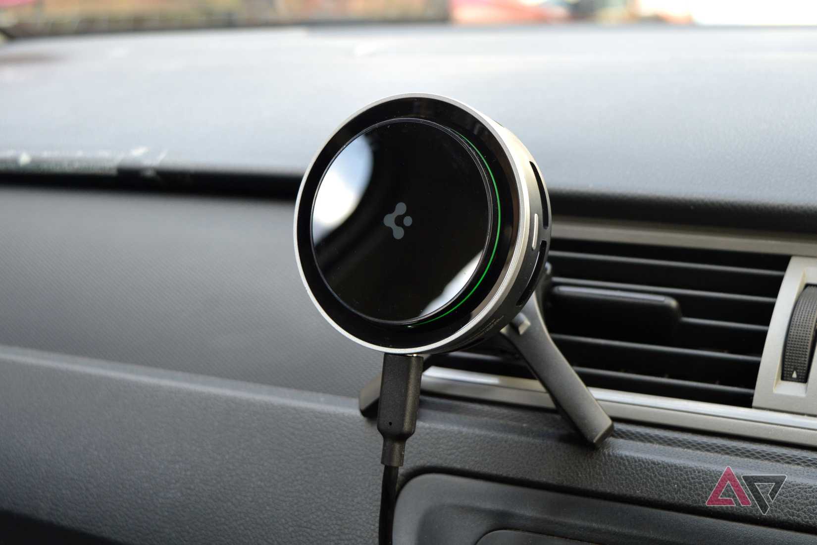 The Spigen Cryomax magnetic car charger in a car.