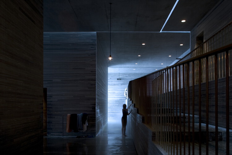 The Alchemy of Mass: Peter Zumthor and the Perception of Lightness - Image 13 of 21