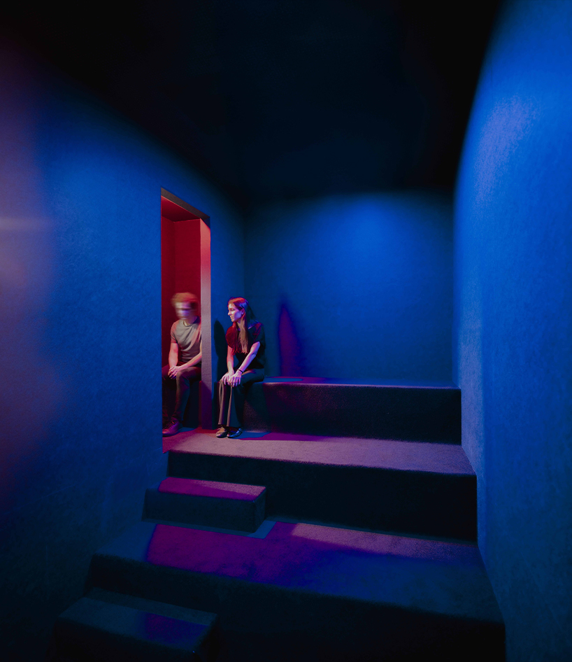 light and sound transform tubular office into an immersive relax room - 3