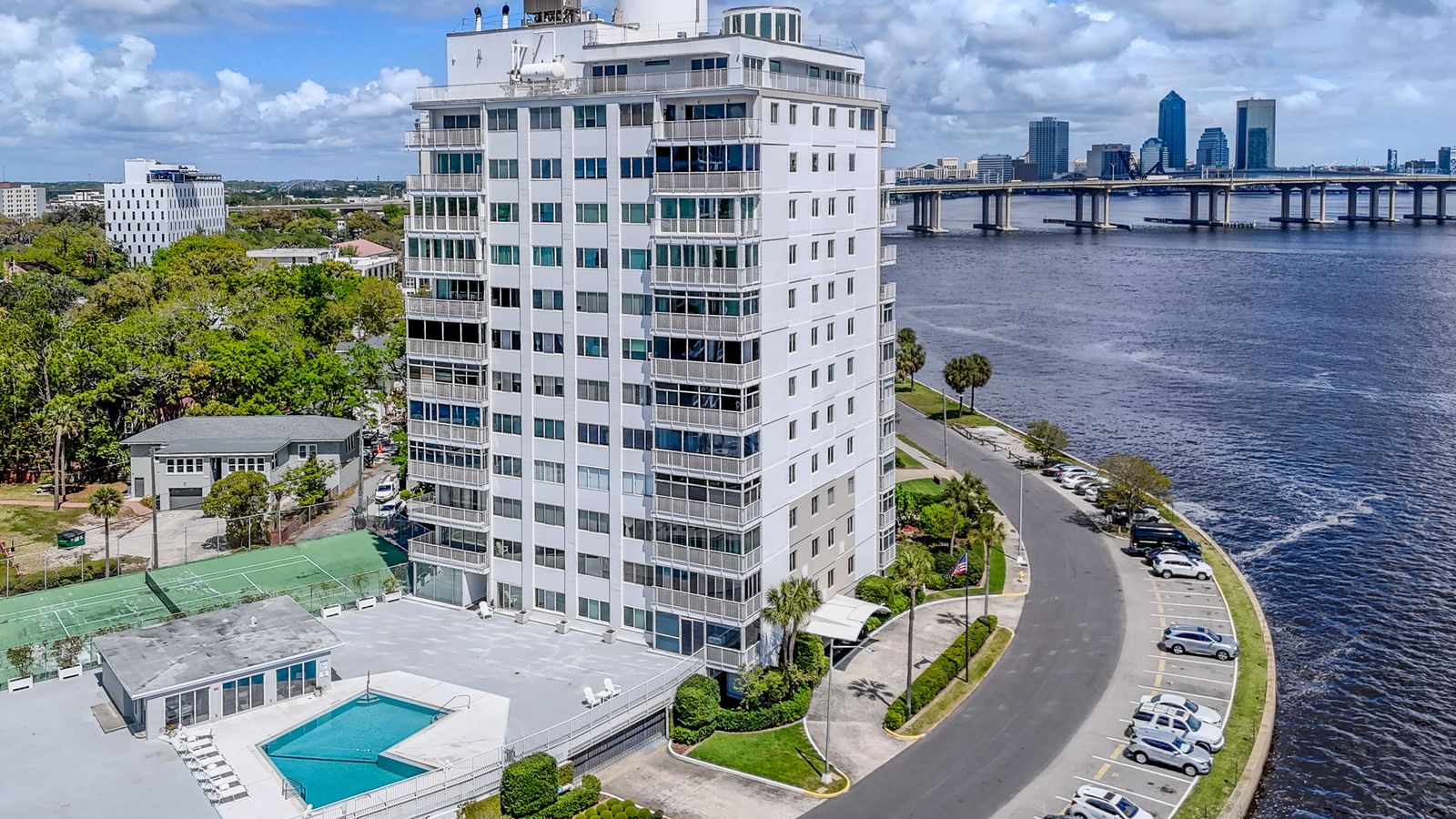 There’s a Hidden Bedroom in This Rebuilt Florida Apartment Seeking $475K