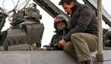 Tom Cruise $1.5B hit theaters