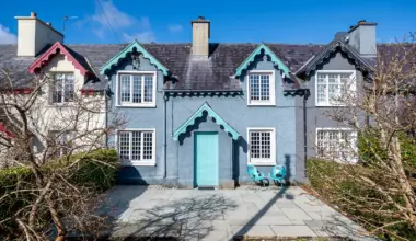This Kenmare cottage has been updated whilst preserving its original character