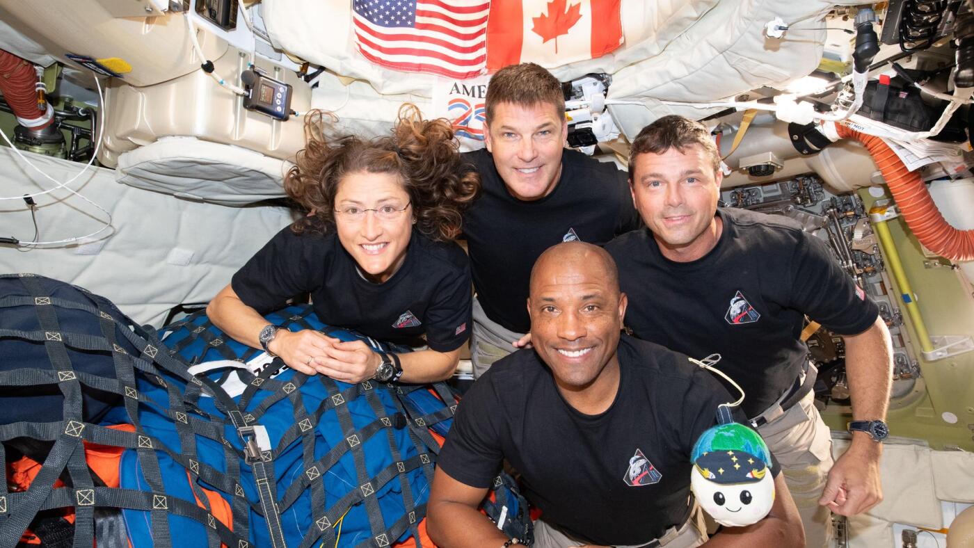 Artemis II astronauts work out on the flywheel : NPR