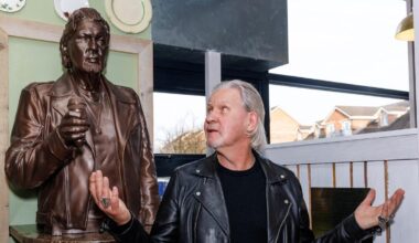 Mould Me Now! Johnny Logan bust unveiled in Ashbourne