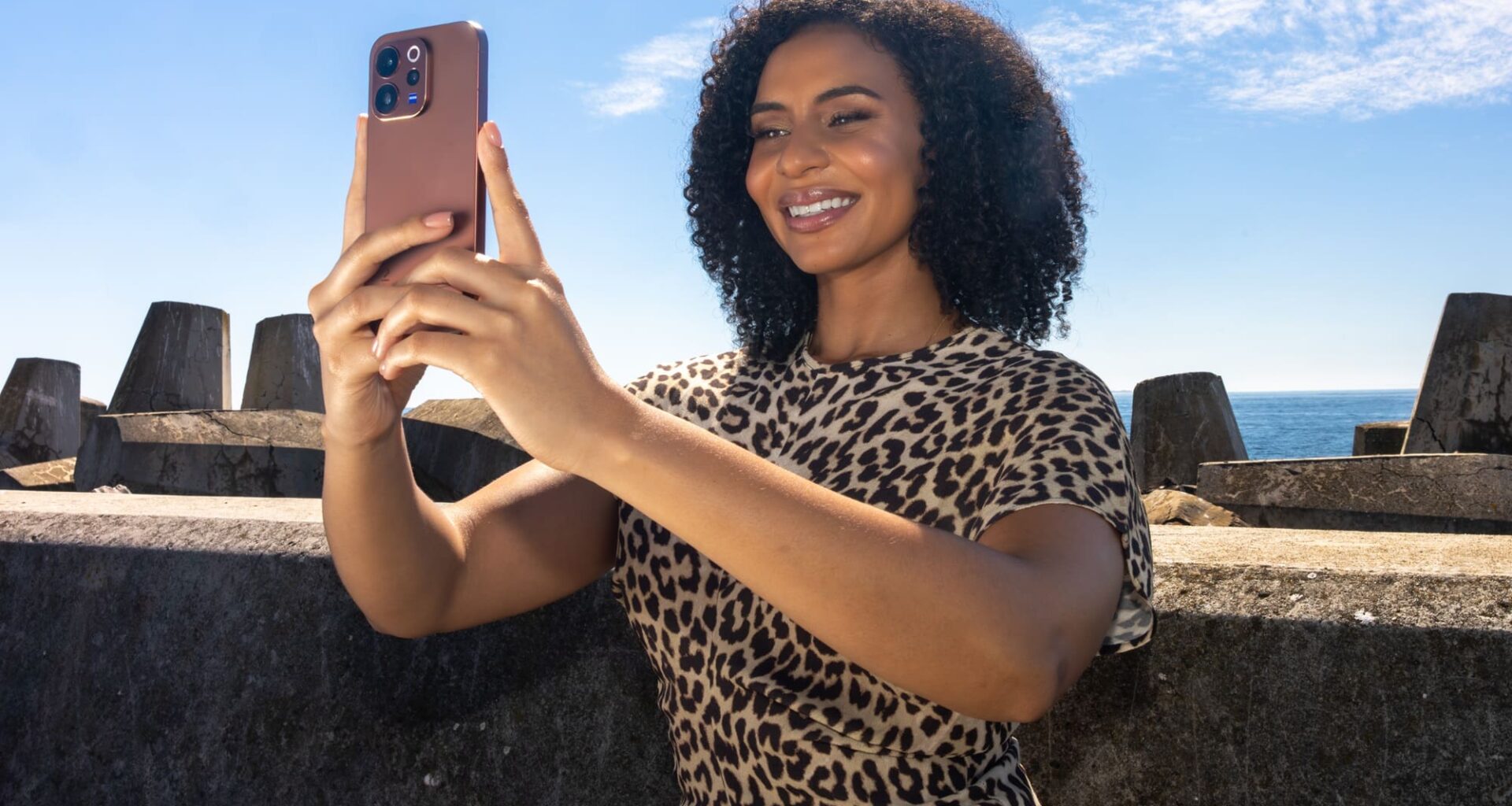 vivo gives people what they want with the V70: ZEISS photography, a huge battery and AI