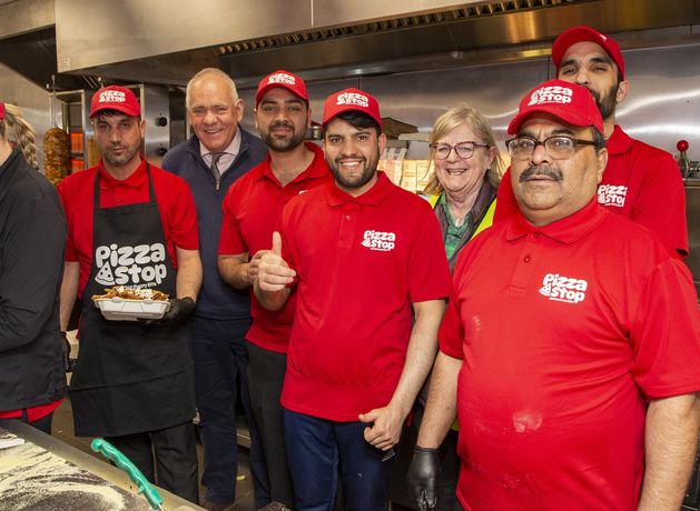 Smash burger craze comes to Wicklow as refugee cousins open new pizza place