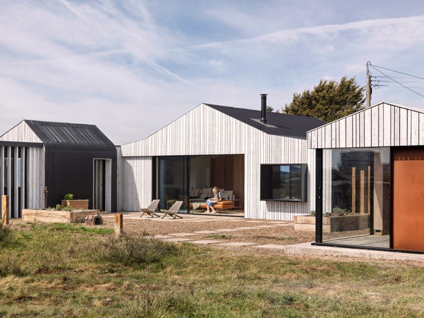 Westview Cottage by Hollaway Studio