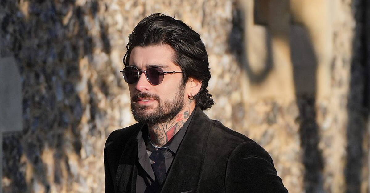 Zayn Malik thanks fans for their support from his hospital bed