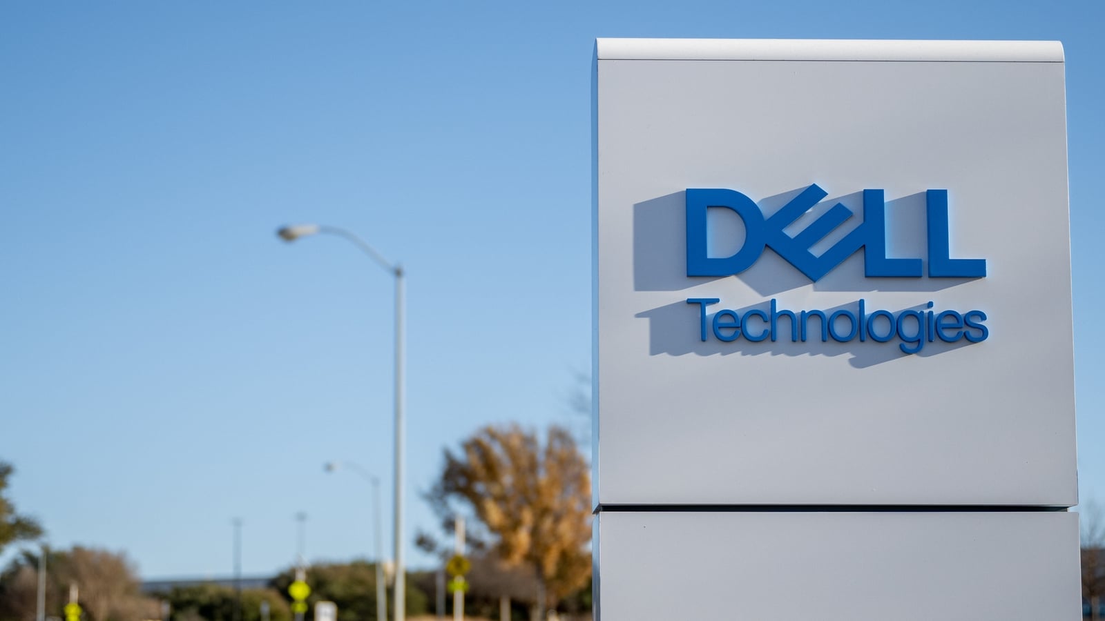 Dell ups revenue and profit forecast on booming AI sales
