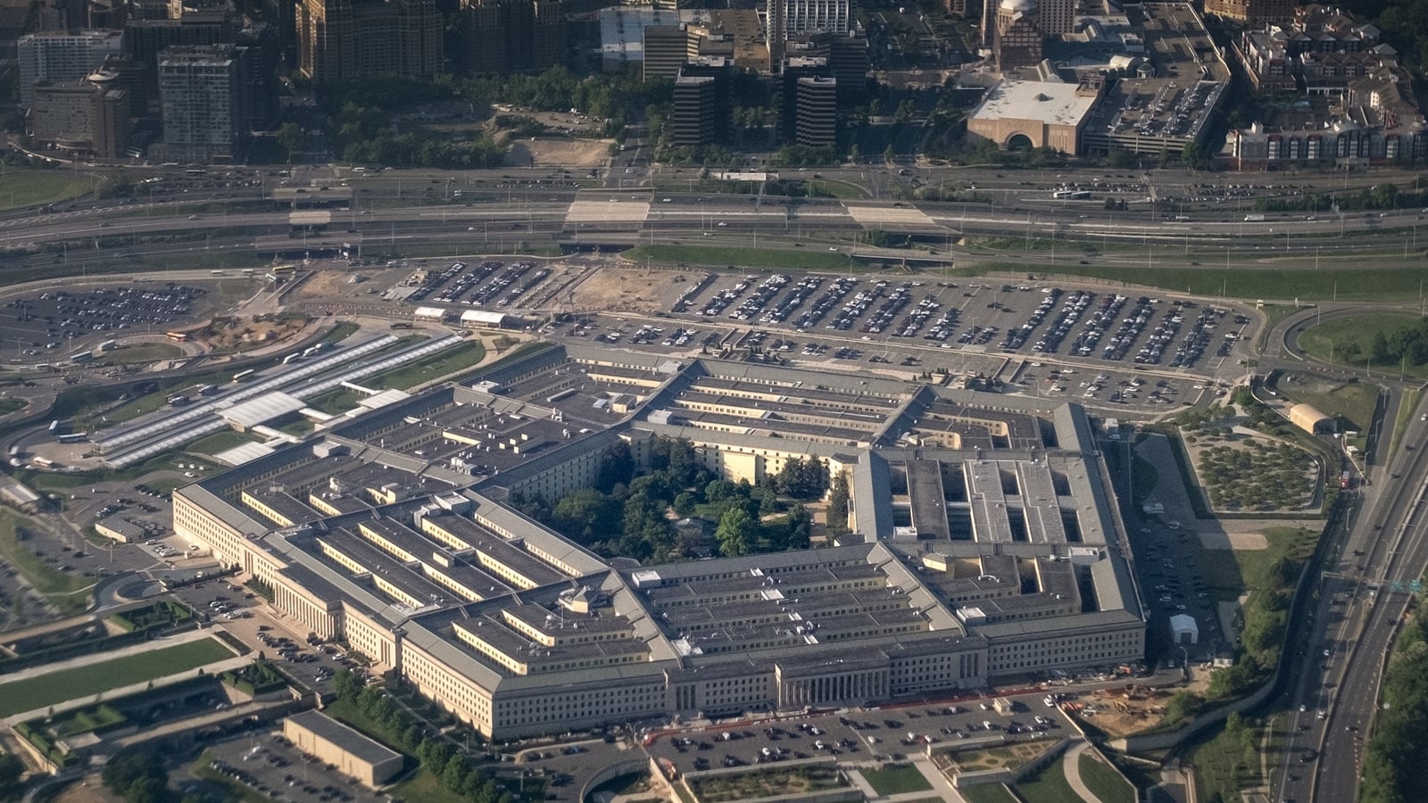 Pentagon reaches agreements with leading AI companies