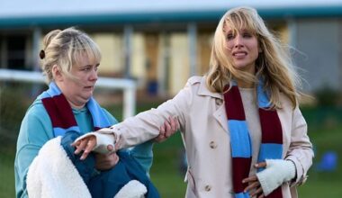 Amandaland renewed for third series