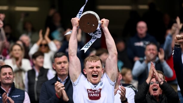 8 June 2025; Kildare captain Rian Boran lifts the Joe McDonagh Cup after the Joe McDonagh Cup final match between Kildare and Laois at Croke Park in Dublin. Photo by Ramsey Cardy/Sportsfile