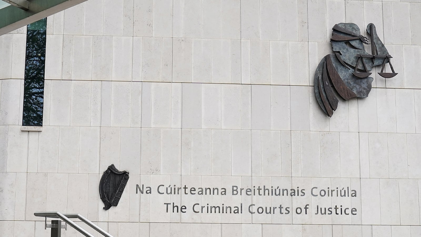 Rape trial jury discharged as juror looked up case online