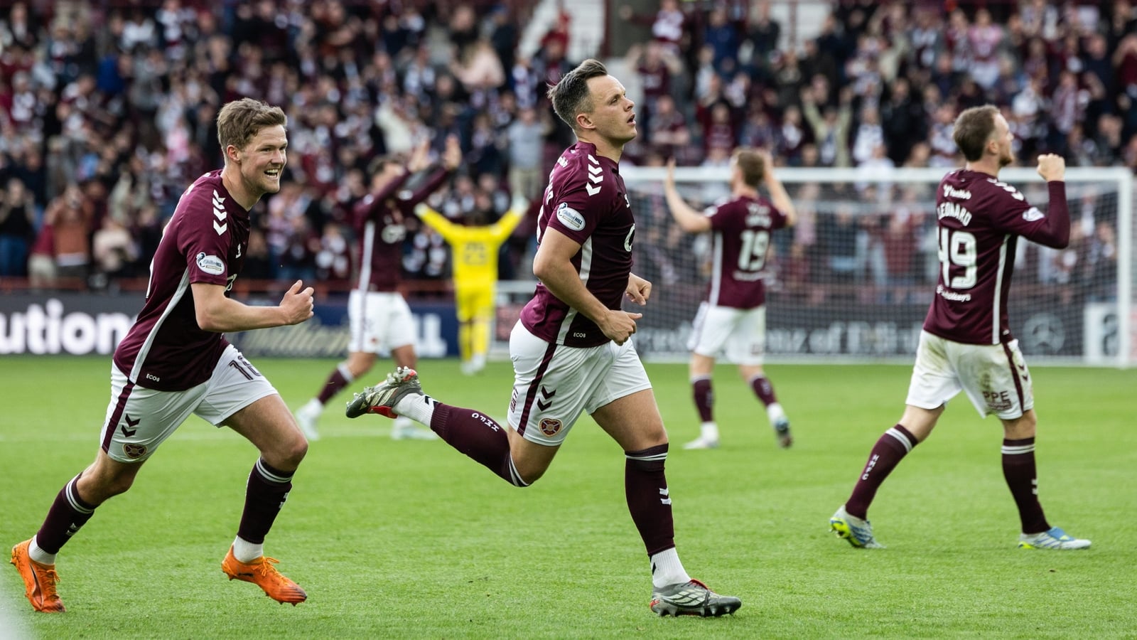 Hearts see off Rangers to remain on title course