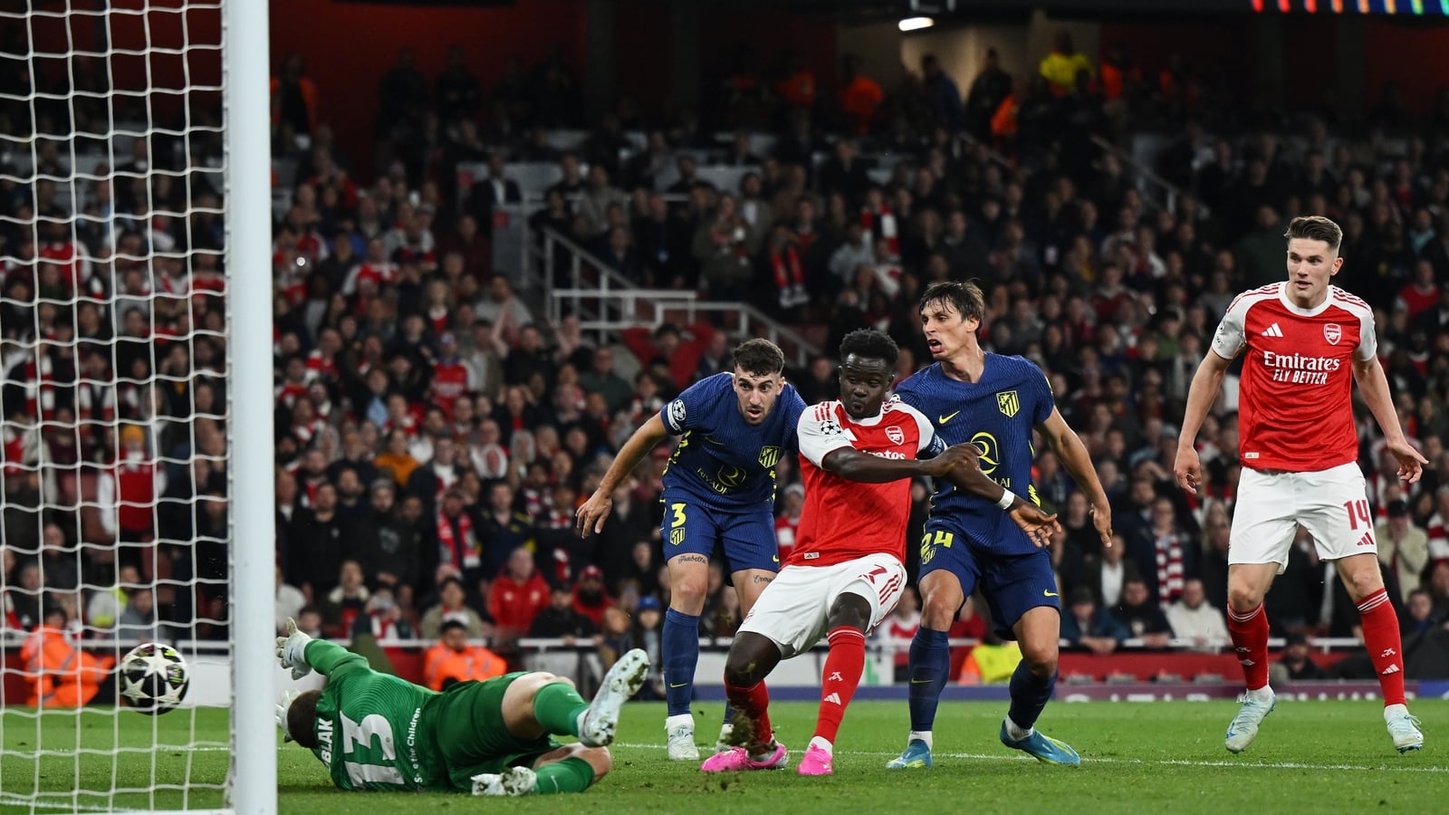 Saka pounces to send Arsenal into Champions League final